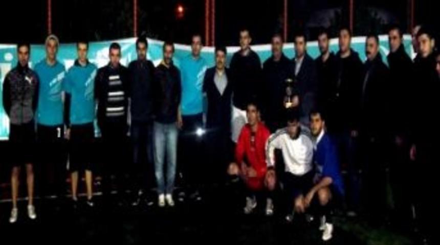 &Uuml;lk&uuml;c&uuml; Gen&ccedil;ler &lsquo;t&uuml;rkeş&rsquo; Turnuvasında Boy G&ouml;sterdi