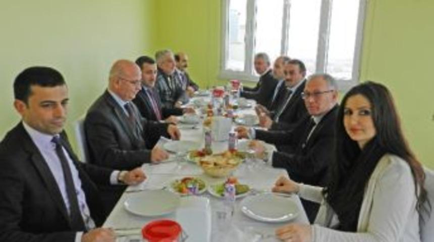 G&uuml;ler&ccedil;in Koleji, İl&ccedil;e Milli Eğitim Y&ouml;netimi&rsquo;ni Ağırladı