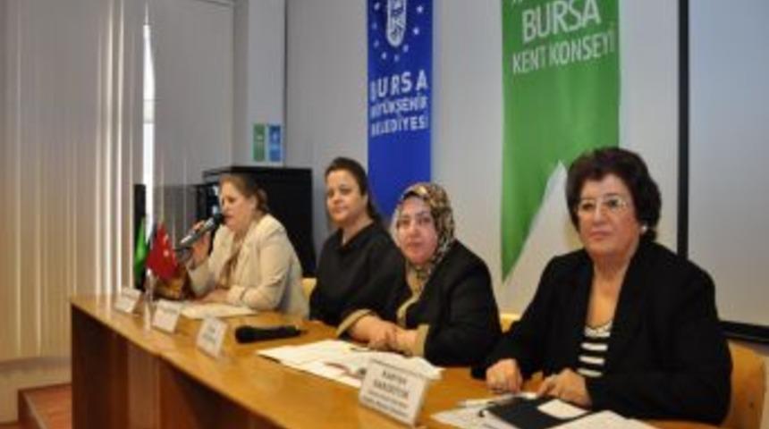 &Ccedil;eyizindeki Dikiş Makinesiyle Başladı, Şimdi At&ouml;lye Sahibi Oldu