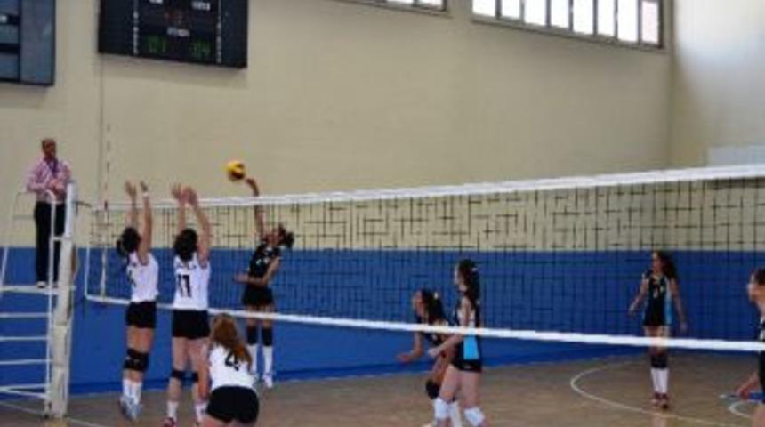 Voleybolda Gen&ccedil;likspor&rsquo;un Rakibi Diyarbakır