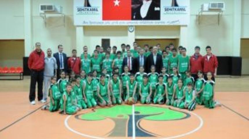 Şehitkamil Potada&rsquo;da Y&uuml;ksekten U&ccedil;uyor