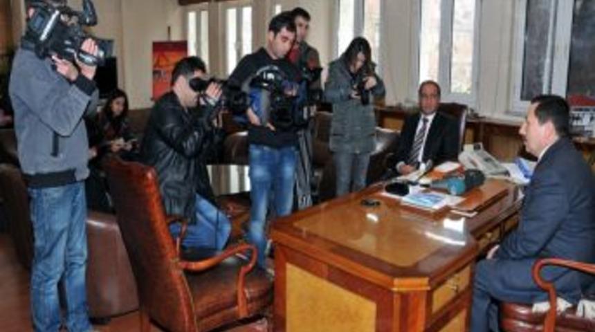 Afyonkarahisar Valiliği, Suriyeli Sığınmacılar I&ccedil;in Yardım Kampanyası Başlattı