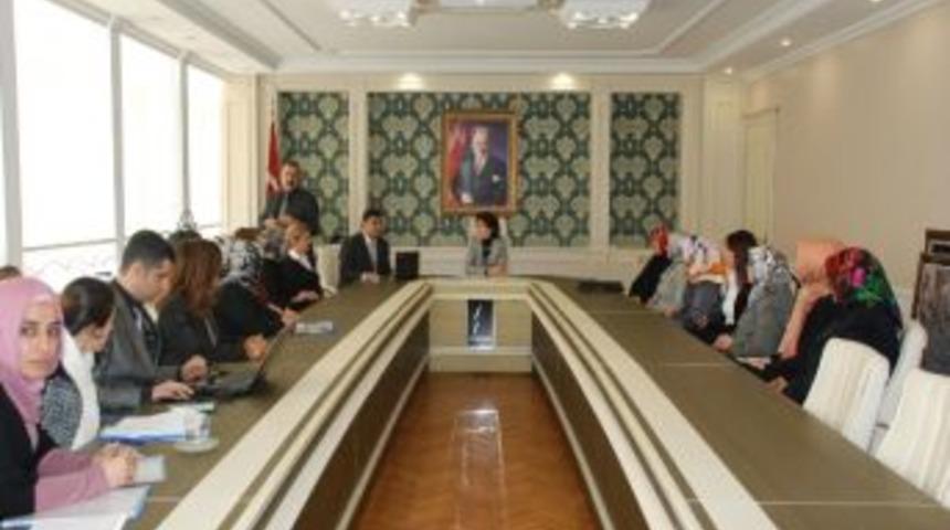 G&ouml;n&uuml;l El&ccedil;ileri Valilikte Bir Araya Geldi