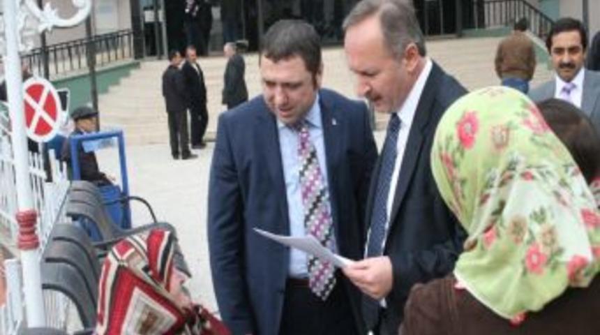 Kamuran &Ouml;zden &Ccedil;arşamba&rsquo;da
