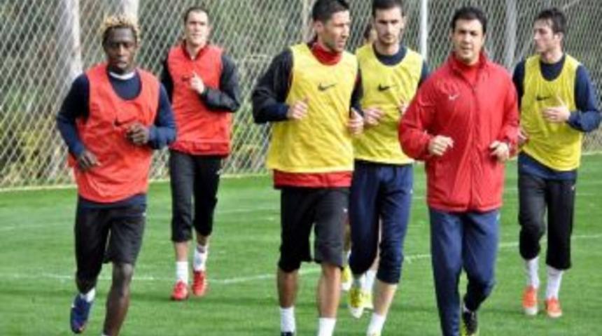 Gaziantepspor İkinci Yarı Hazırlıklarını S&uuml;rd&uuml;r&uuml;yor