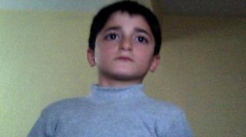 Kafasındaki Mermi &Ccedil;ekirdeğiyle Hayata Tutunmaya &Ccedil;alışıyor
