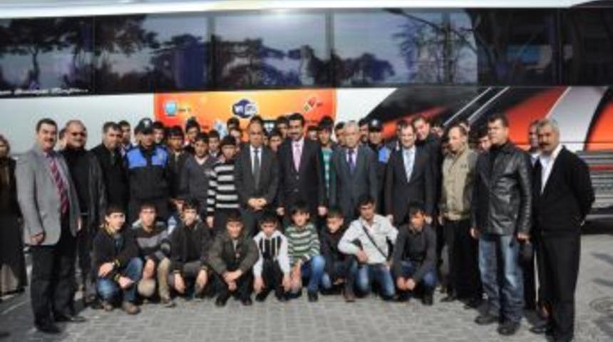 Şehitlerle Kucaklaşmak I&ccedil;in Sarıkamış'a Tarsus'tan 47 &Ouml;ğrenci Uğurlandı