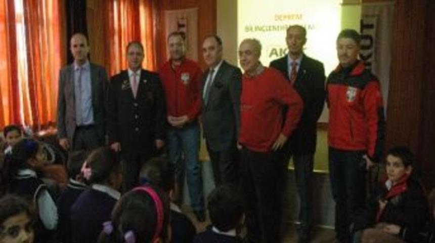 Rotary Ve Akut`tan Deprem Bilin&ccedil;lendirme Semineri