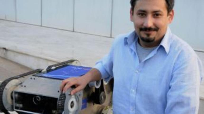 Mayın Arama Ve Bomba İmha Robotu &Uuml;retti
