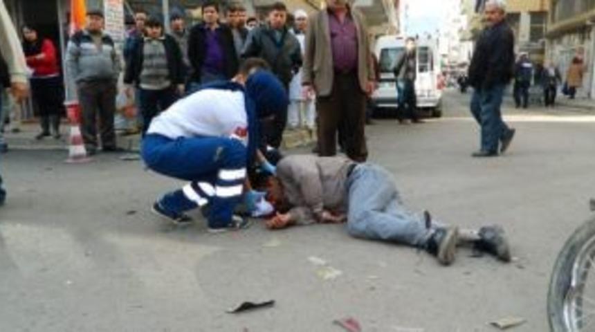 Kumlucada Trafik Kazası 1 Kişi ağır yaralandı