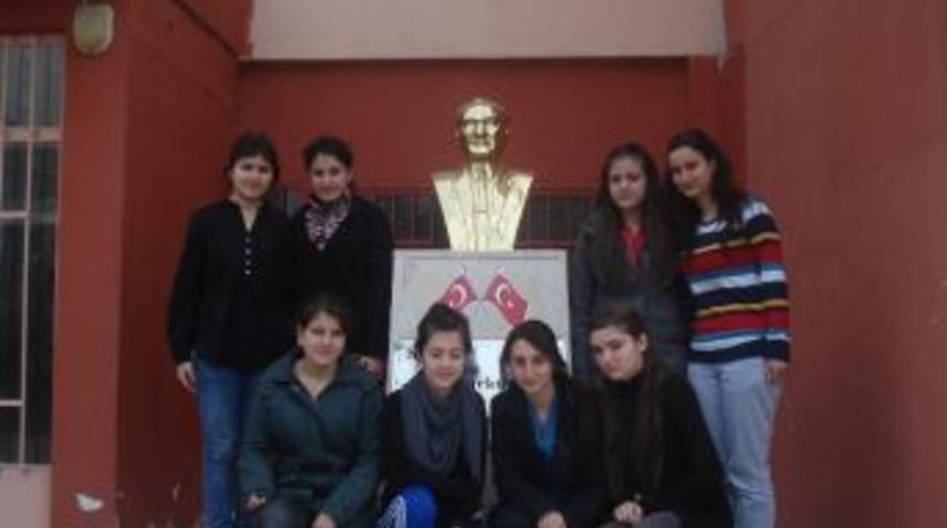 Nevşehir Kız Teknik Ve Meslek Lisesi &Ouml;ğrencileri İspanya&rsquo;da