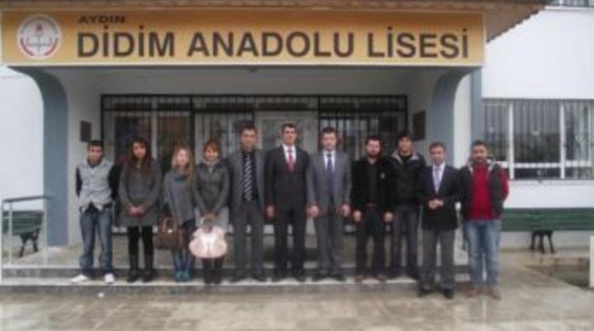 Didim&rsquo;de Ak Parti&rsquo;li Gen&ccedil;lerden Okuma Kampanyasına Destek