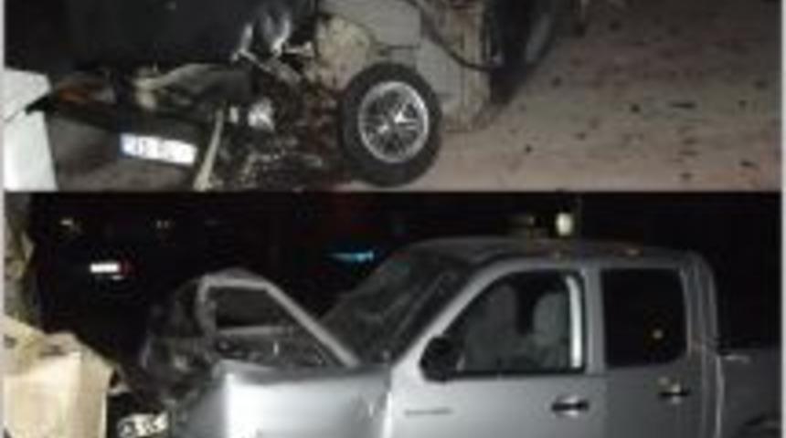 Elazığ'da Feci Kaza 2 Yaralı