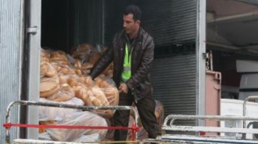 Şahinbey Belediyesi'nden Suriyelilere 15 Bin Ekmek