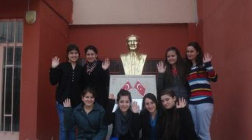 Nevşehir Kız Teknik Ve Meslek Lisesi &Ouml;ğrencileri İspanya&rsquo;ya Gitti
