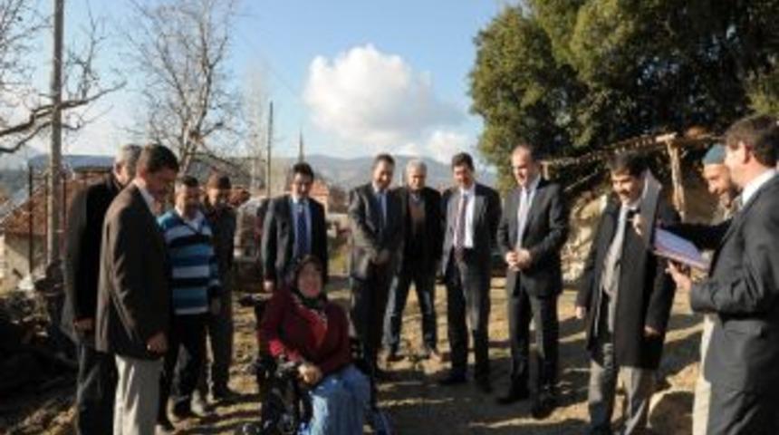 Denizli'de Engellilere Ak&uuml;l&uuml; Ara&ccedil; Verildi, Evlerine Kadar Parke D&ouml;şenecek