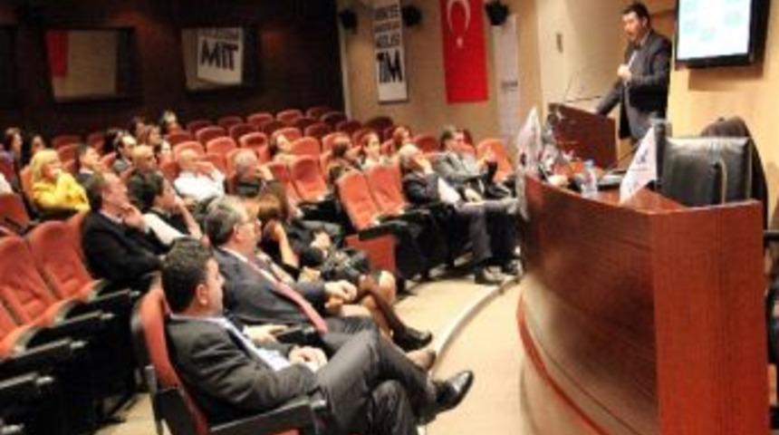 İhracat&ccedil;ıya Yeni T&uuml;rk Ticaret Kanunu Semineri