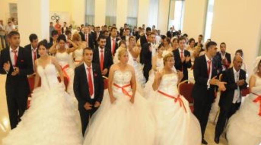 &Ccedil;orlu`da Evlilikler De Boşanmalar Da Arttı