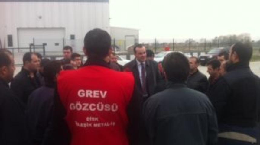 K&ouml;pr&uuml;l&uuml;`den Grevdeki İş&ccedil;ilere Destek