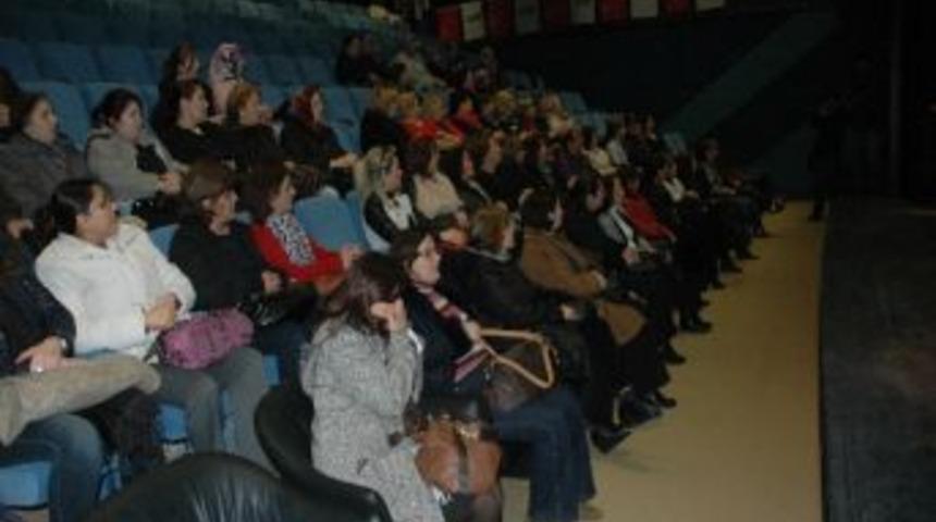 Chp Kadın Kollarından Kadına Y&ouml;nelik Şiddetle M&uuml;cadele Semineri