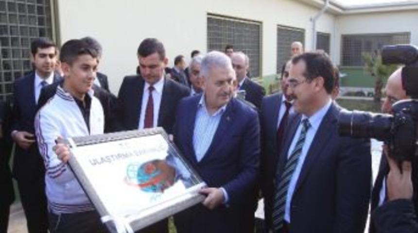 Bakan Yıldırım Ve Ergin'den Cezaevine Ziyaret