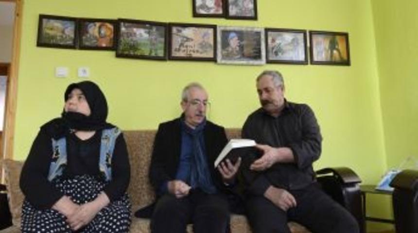 K&uuml;rt Aydın, Şehidin Hikayesini Yazıp Ailesini Ziyaret Etti