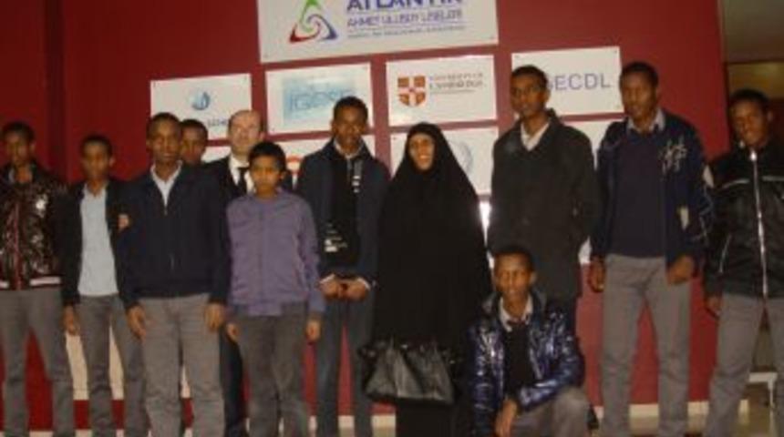 Somalili Bakandan Ankara'da Okuyan Somalili &Ouml;ğrencilere Ziyaret