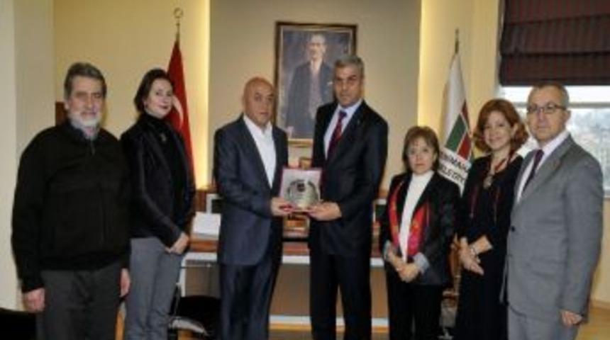 Yenimahalle Belediyesi Takdir Topluyor