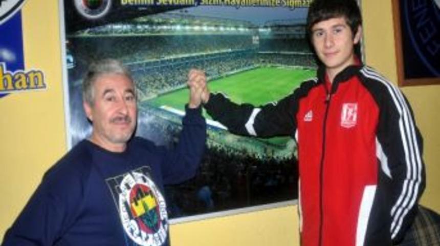 B&ouml;yle Fenerbah&ccedil;e Aşkı G&ouml;r&uuml;lmedi