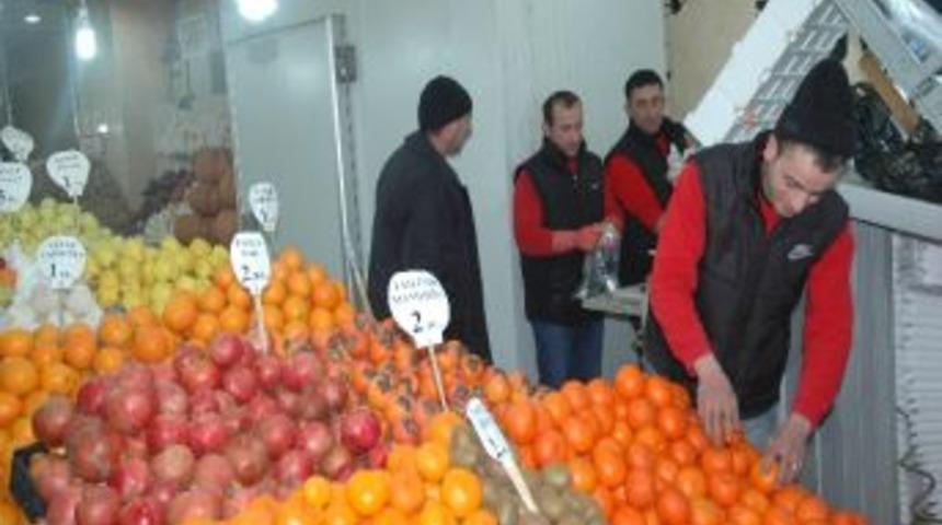 Soğuk Hava Meyve Ve Sebze Fiyatlarını Da Vurdu