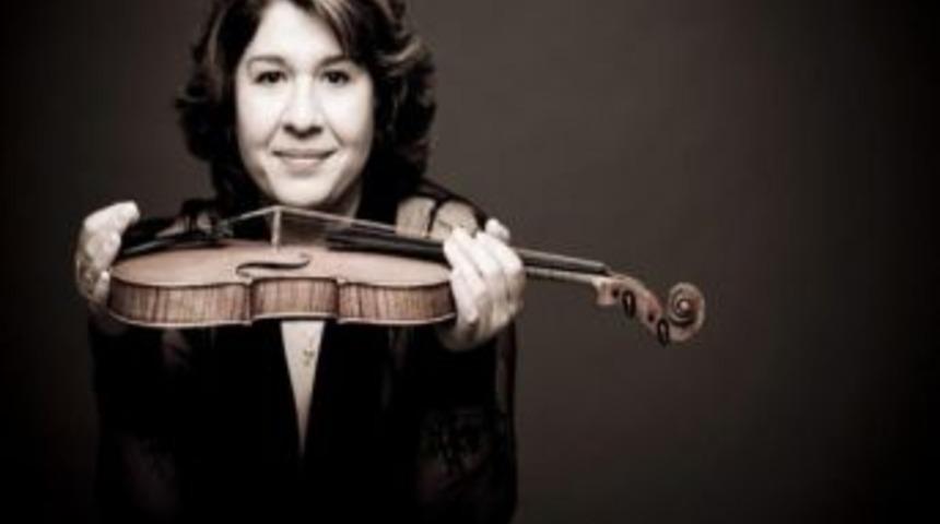 İzdso, D&uuml;nyaca &Uuml;nl&uuml; Şef Ve Sanat&ccedil;ıları İzmirlilerle Buluşturuyor