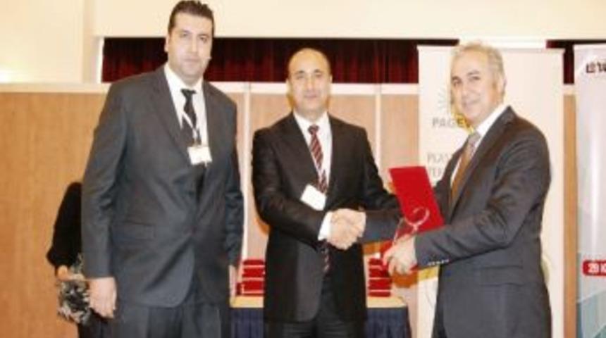 Sakarya &Uuml;niversitesi&rsquo;ne İki Teknoloji &Ouml;d&uuml;l&uuml;