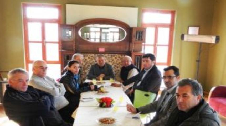 Burhaniye&rsquo;de Gazeteciler Platform Oluşturdu