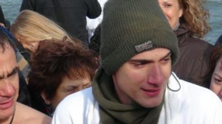 Soğuk Havada Denizden Ha&ccedil; &Ccedil;ıkardılar