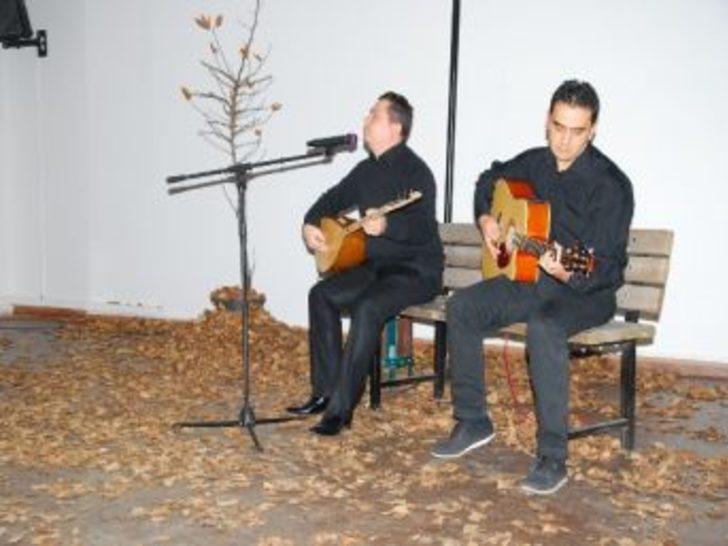 Rte&uuml;&rsquo;nde Şiir Dinletisi Programı