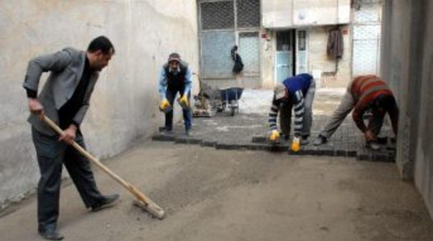 Sıratut, Kilitli Parke Taşlarıyla Modernleşiyor