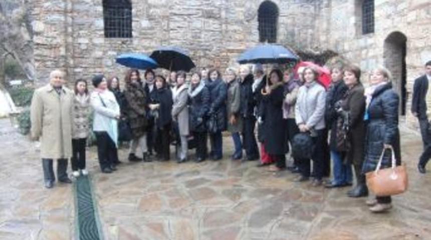 Konuk B&uuml;y&uuml;kel&ccedil;ilerin Eşleri, Sel&ccedil;uk İl&ccedil;esini Gezdi