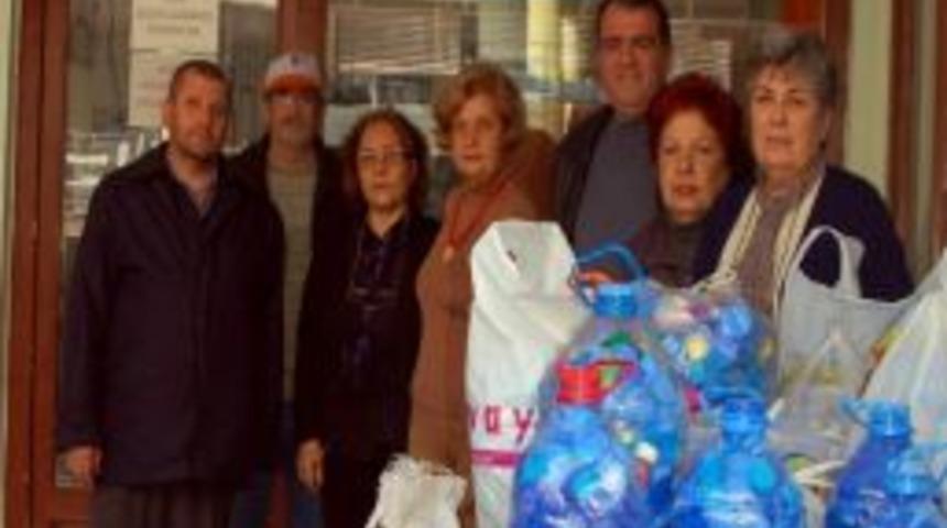 Engelliler İ&ccedil;in On Bin Adet Kapak Topladı