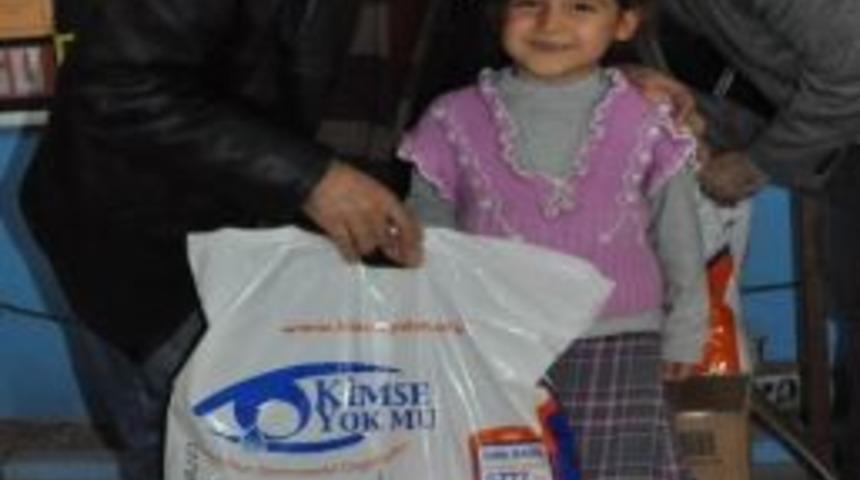K&ouml;y Okulu'ndaki &Ouml;ğrencilere Yardım