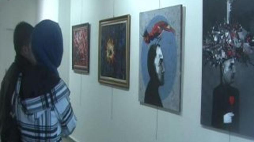 Ressamlar barış i&ccedil;in &ccedil;izdiler