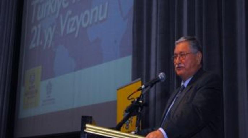 Şehir Konferanslarına Hasan Celal G&uuml;zel Konuk Oldu