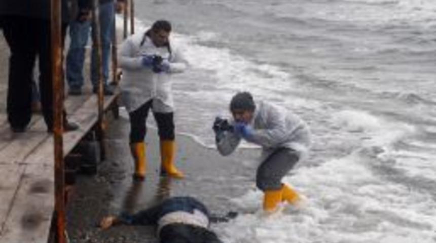 Yalova&rsquo;da Kıyıya Ceset Vurdu