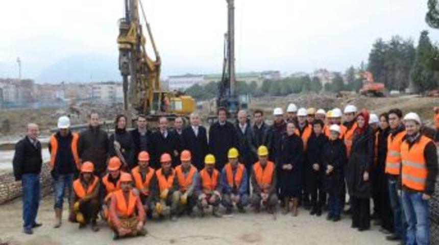 Denizli&rsquo;de, Ege&rsquo;nin En B&uuml;y&uuml;k K&uuml;lt&uuml;r Merkezinin Yapımına Başlandı