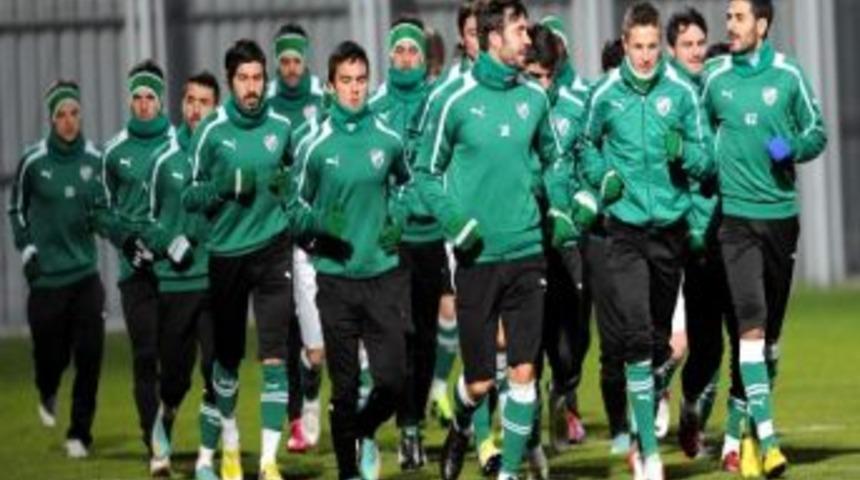 Bursaspor&rsquo;da İkinci Yarı Hazırlıkları S&uuml;r&uuml;yor
