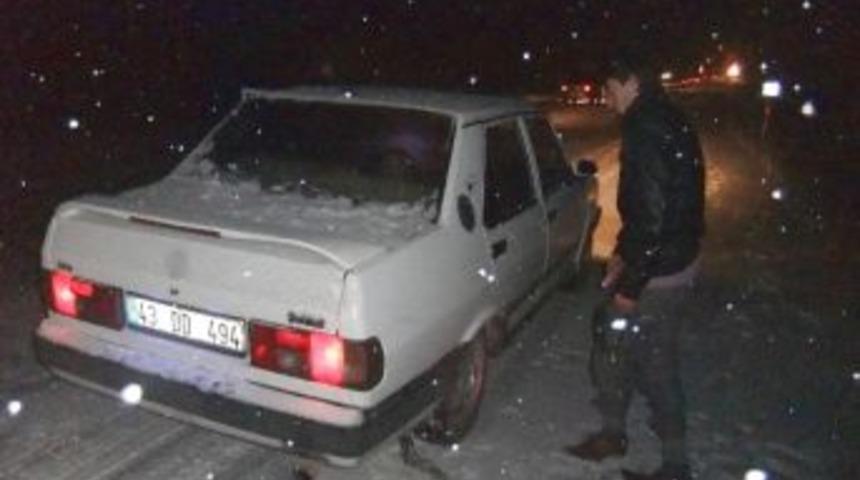 K&uuml;tahya-afyonkarahisar Karayolu Kar Ve Tipi Nedeniyle Ulaşıma Kapandı