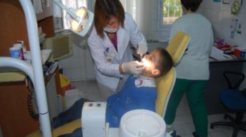 Diş &Ccedil;&uuml;r&uuml;klerine Dikkat