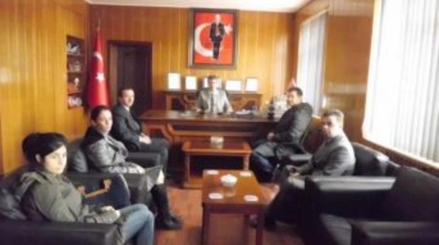 Sağlık&ccedil;ılar Kaymakam G&uuml;r&ccedil;am&rsquo;ı Ziyaret Etti