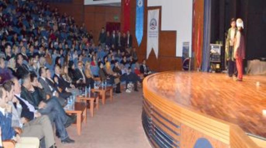 Tiyatro Gediz&rsquo;in &Uuml;n&uuml; İzmir'i Aştı