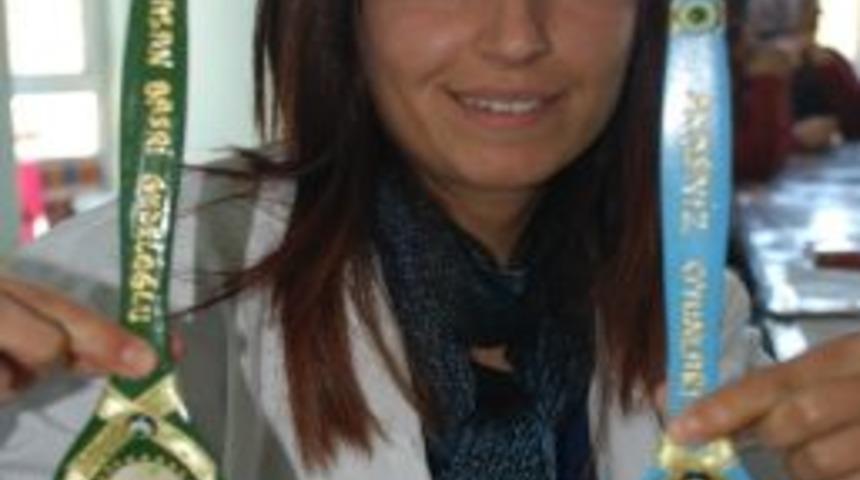 Silifkeli Girişimci Kadınlar Tahta Kaşık &Uuml;retiyor