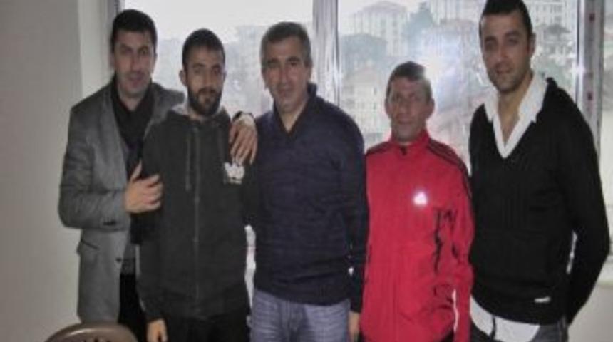 Ak&ccedil;akocaspor 7 Futbolcusuyla Yeniden Anlaşma İmzaladı